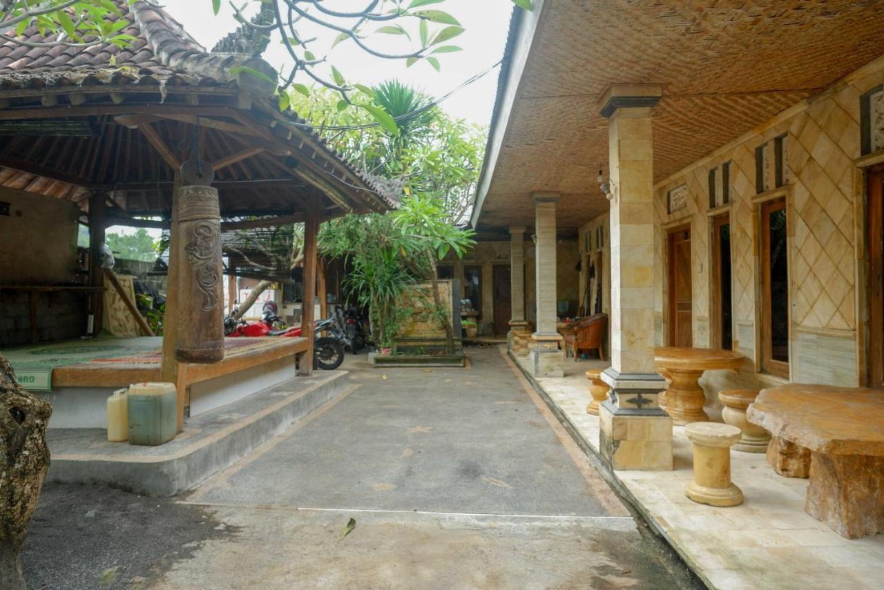 Hotel Kampoeng Drini Redpartner Brono エクステリア 写真