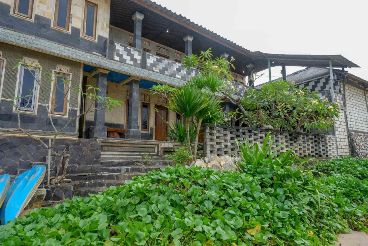 Hotel Kampoeng Drini Redpartner Brono エクステリア 写真